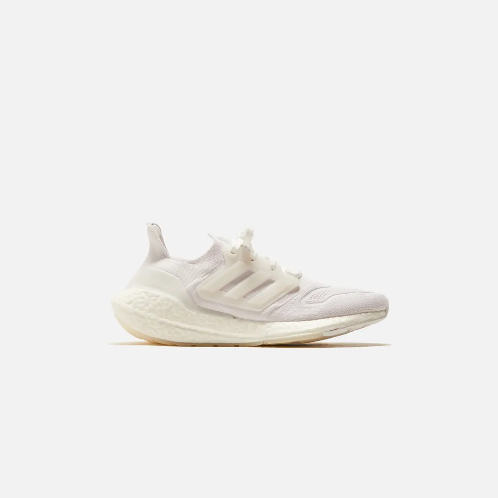 adidas     wmns ultraboost 22