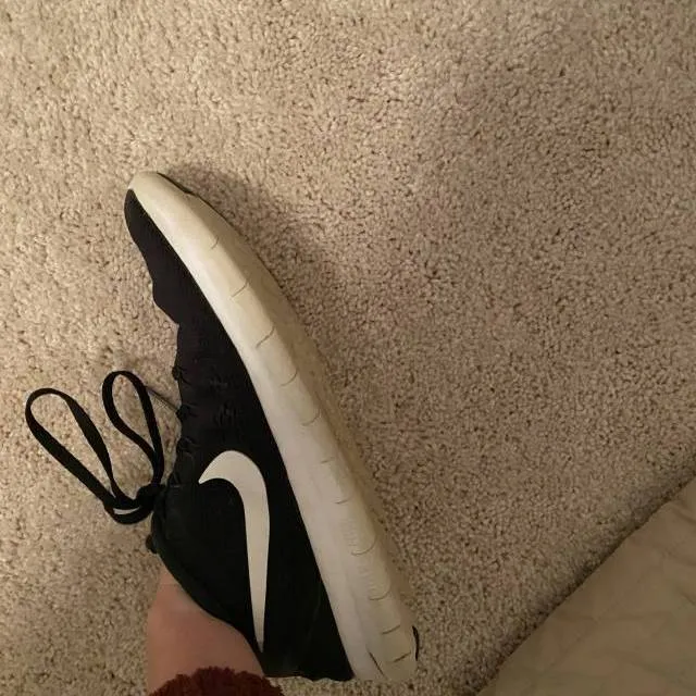 Black nike free runs