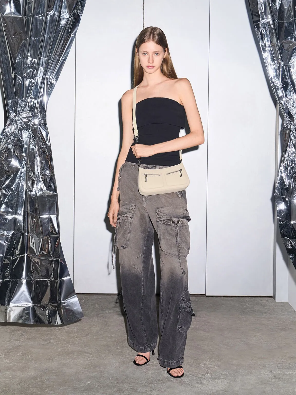 Chain-Strap Shoulder Bag - Beige