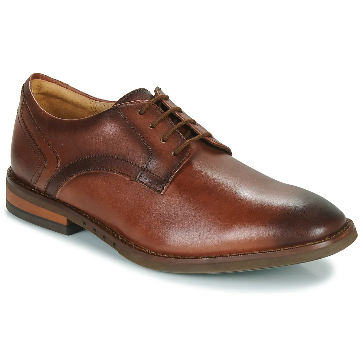 Clarks - UN HUGH LACE
