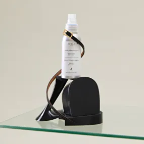 Colorless spray conditioner