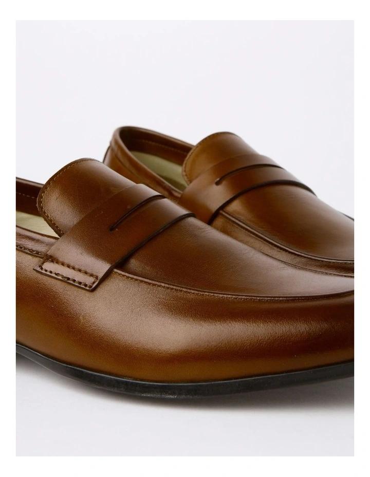 Jordan Penny Loafer in Tan