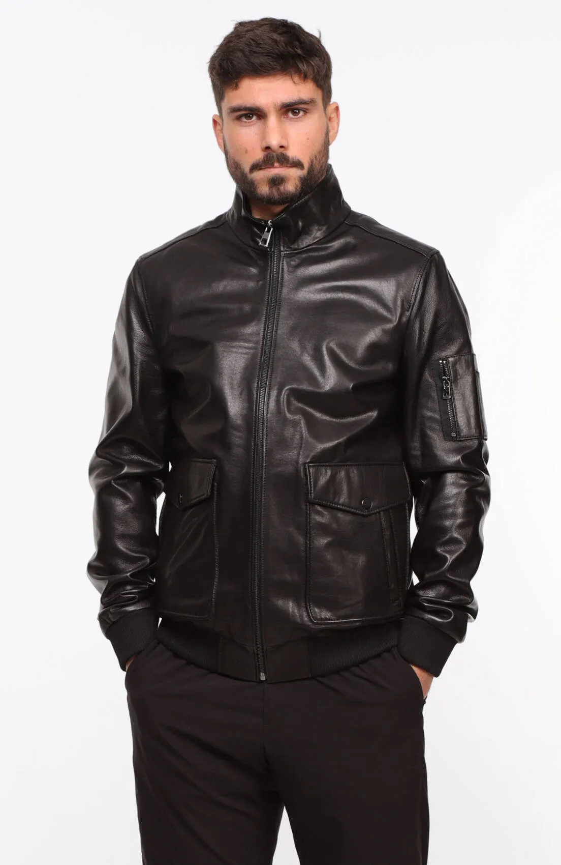 Men's black leather jacket in \movy\ pilot style