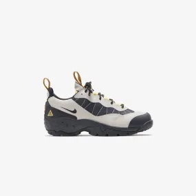 Nike     acg air mada