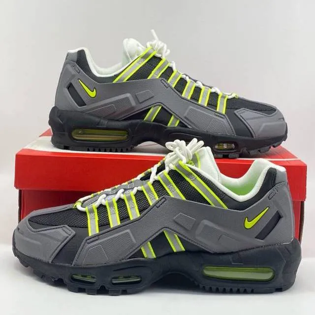 Nike Air Max 95 NDSTRKT Neon
