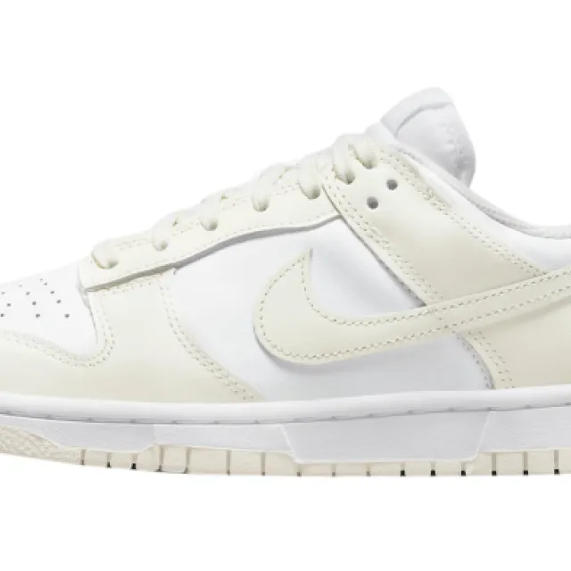Nike dunk low wmns white sail