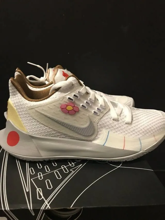 Nike Kyrie Low 2 Sandy Cheeks