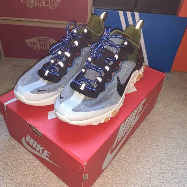Nike react 87 moss