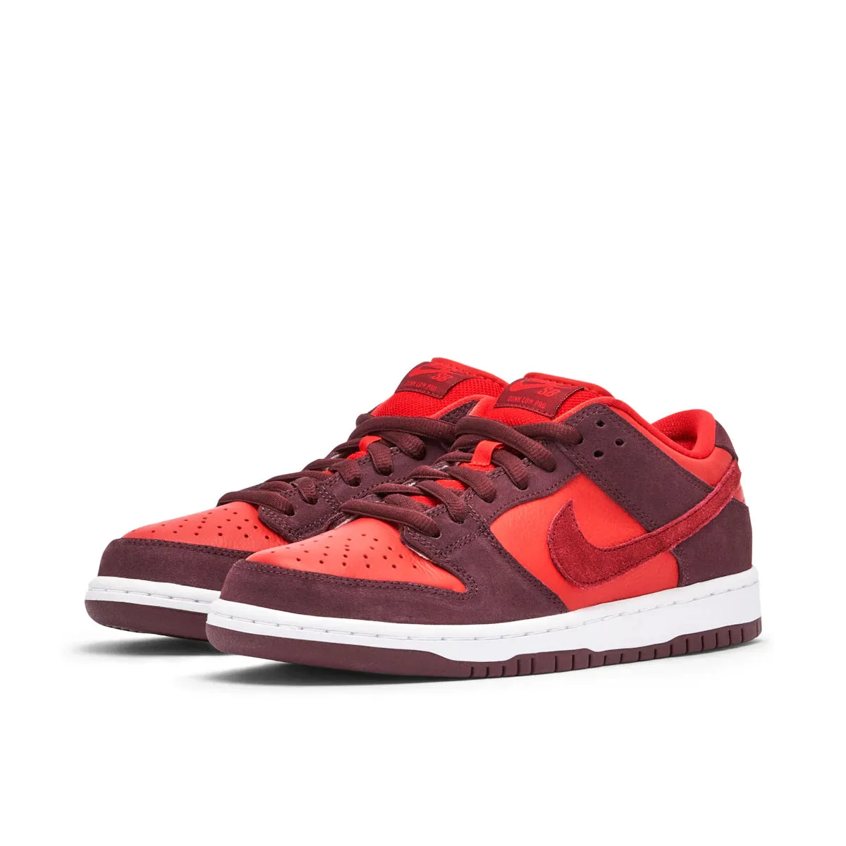 Nike SB Dunk Low Cherry