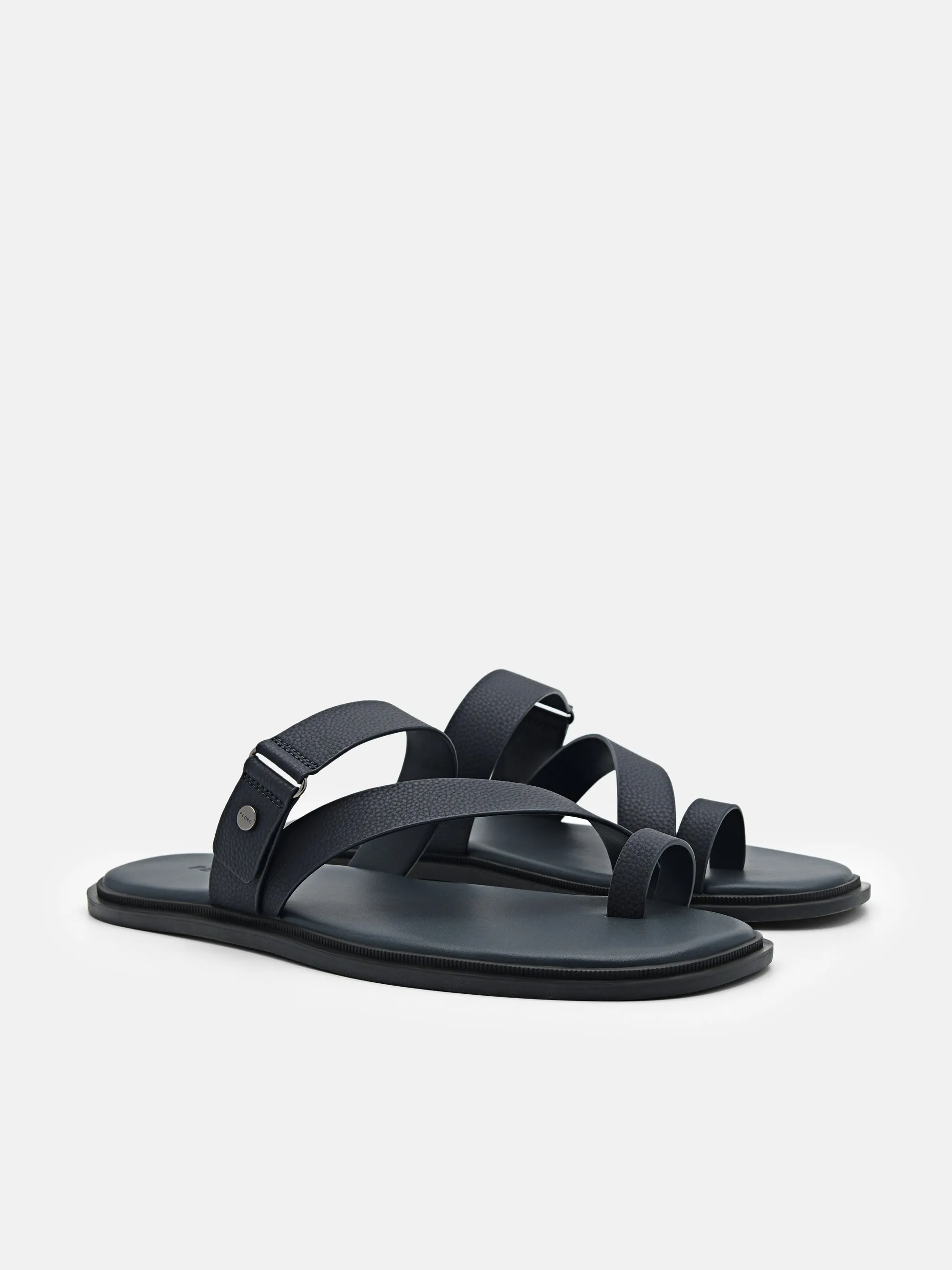 Oliver Toe Loop Sandals