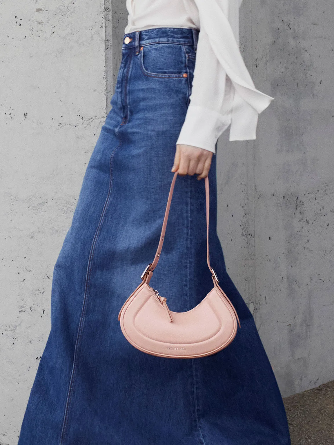 Petra Curved Shoulder Bag - Pink
