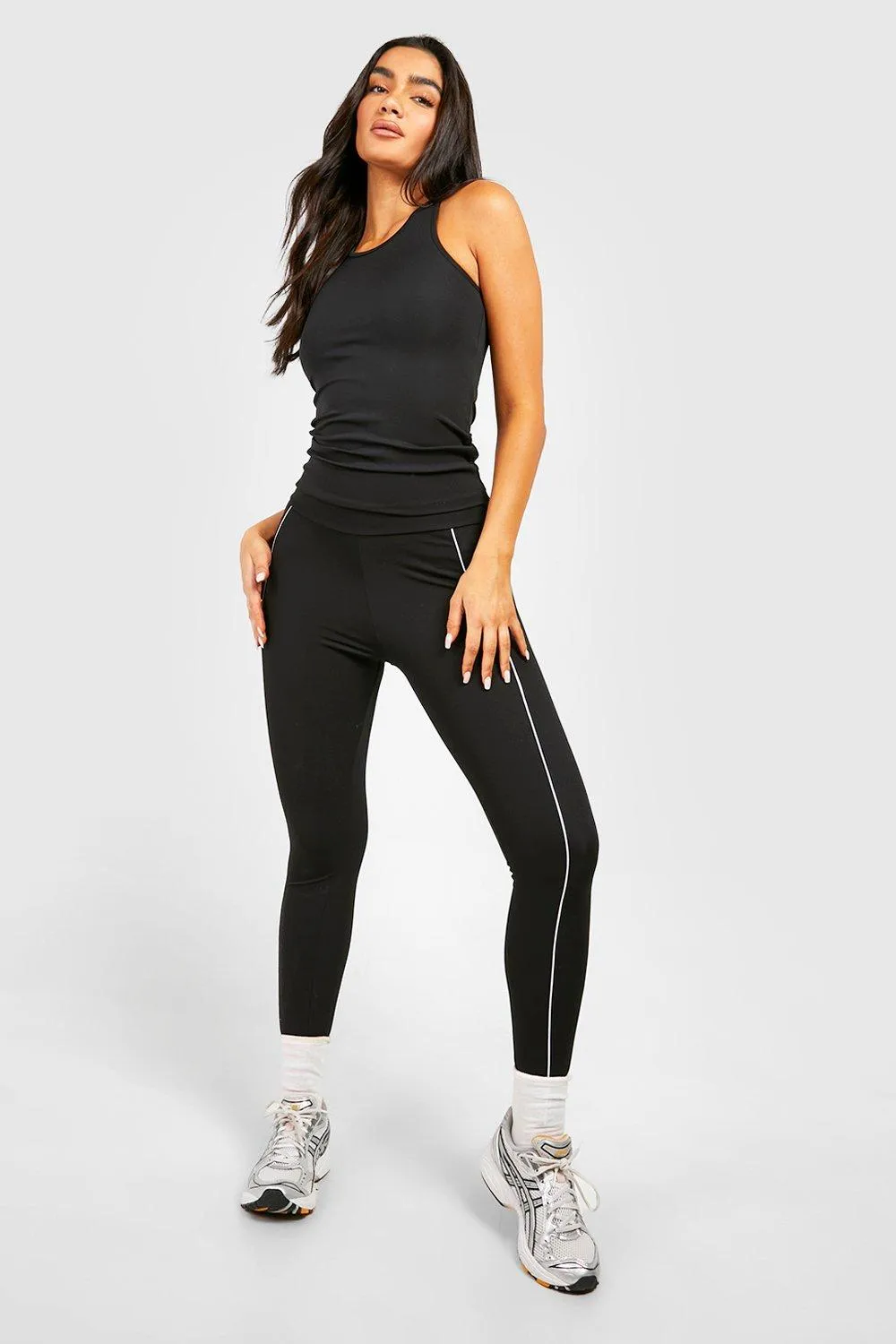 Piping Detail Workout Leggings