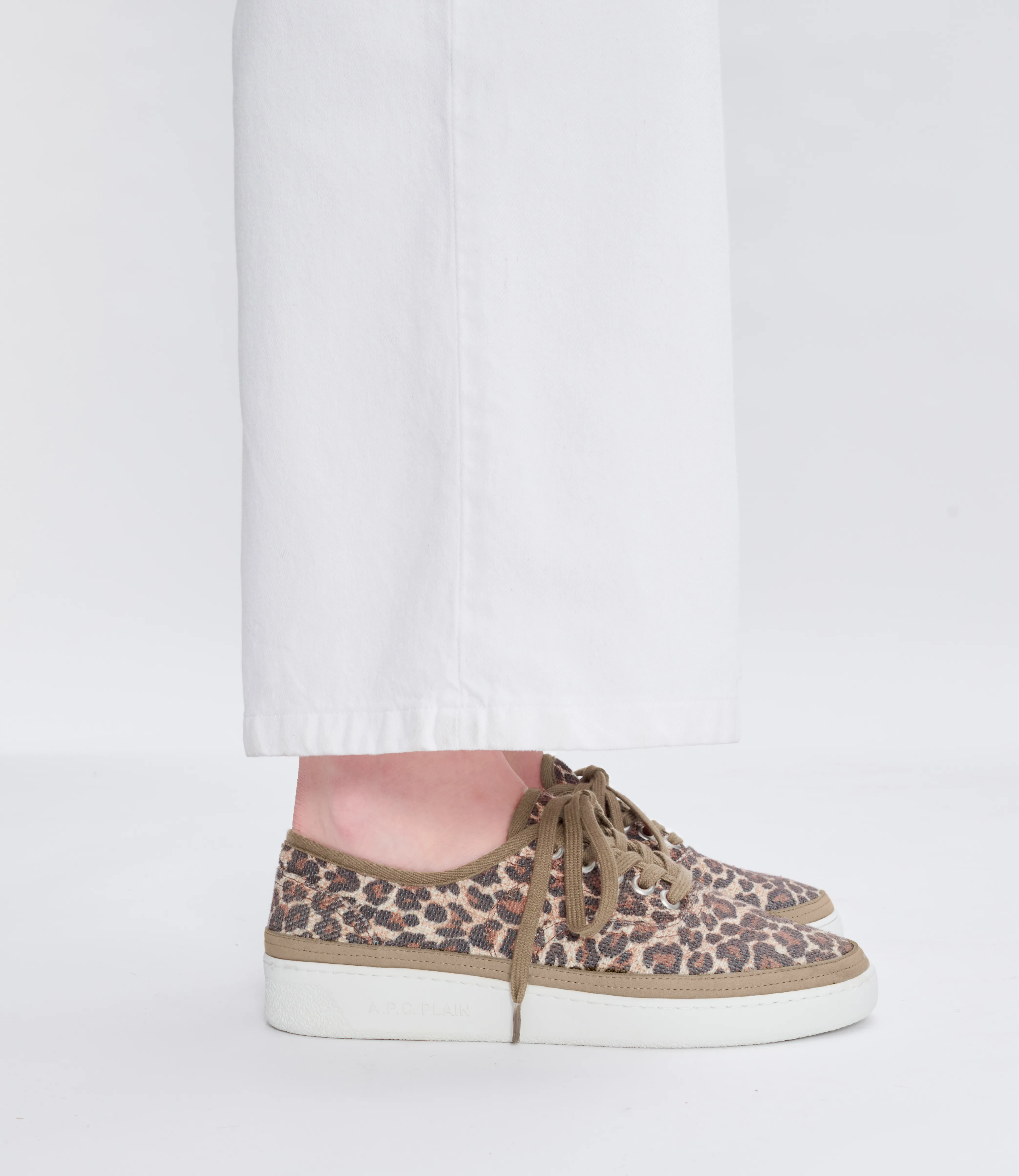 Plain Simple trainers