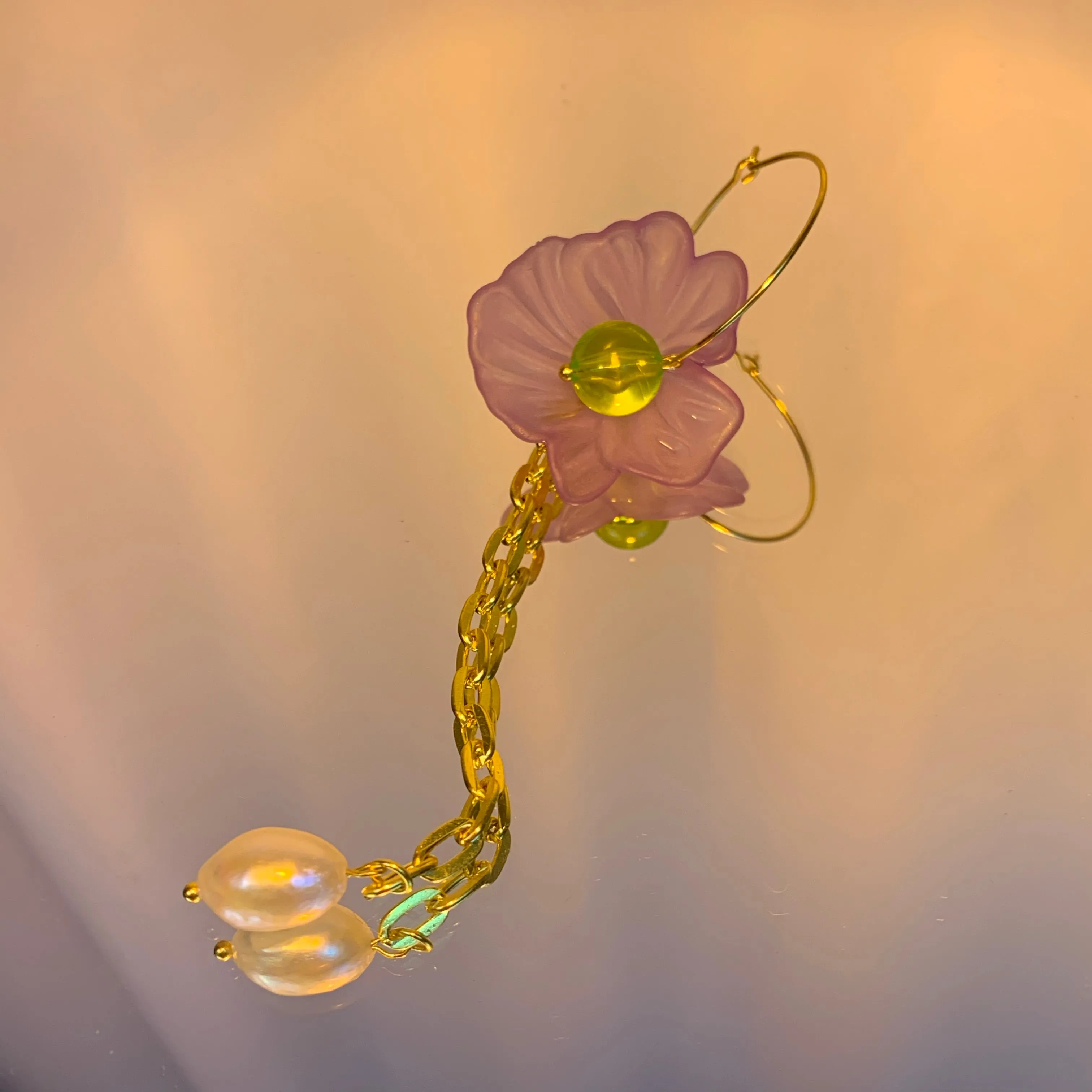 Purple flower + pearl single earring