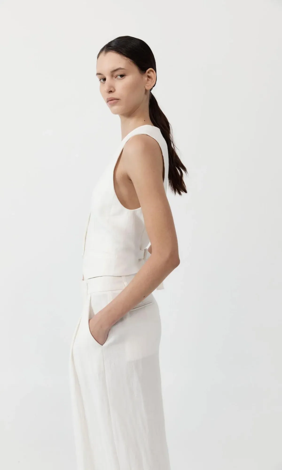 ST. AGNI | Tailored Linen Vest