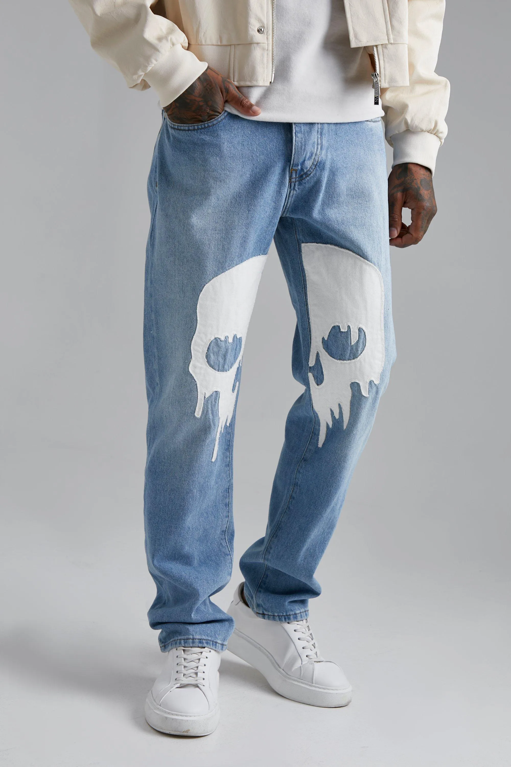 Straight Leg Skull Applique Jeans
