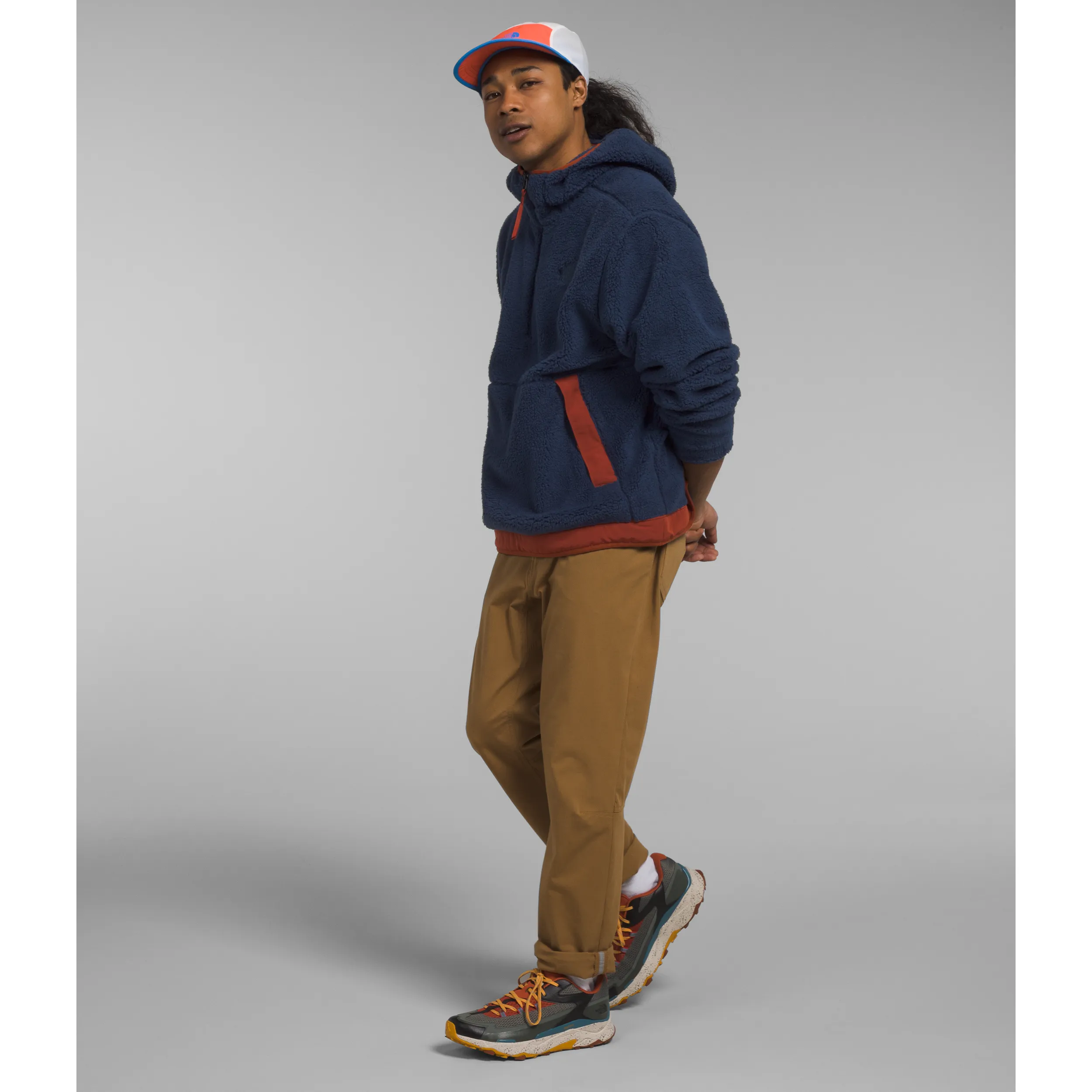 The North Face Men's Campshire Fleece Hoodie in Summit Navy Brandy Brown