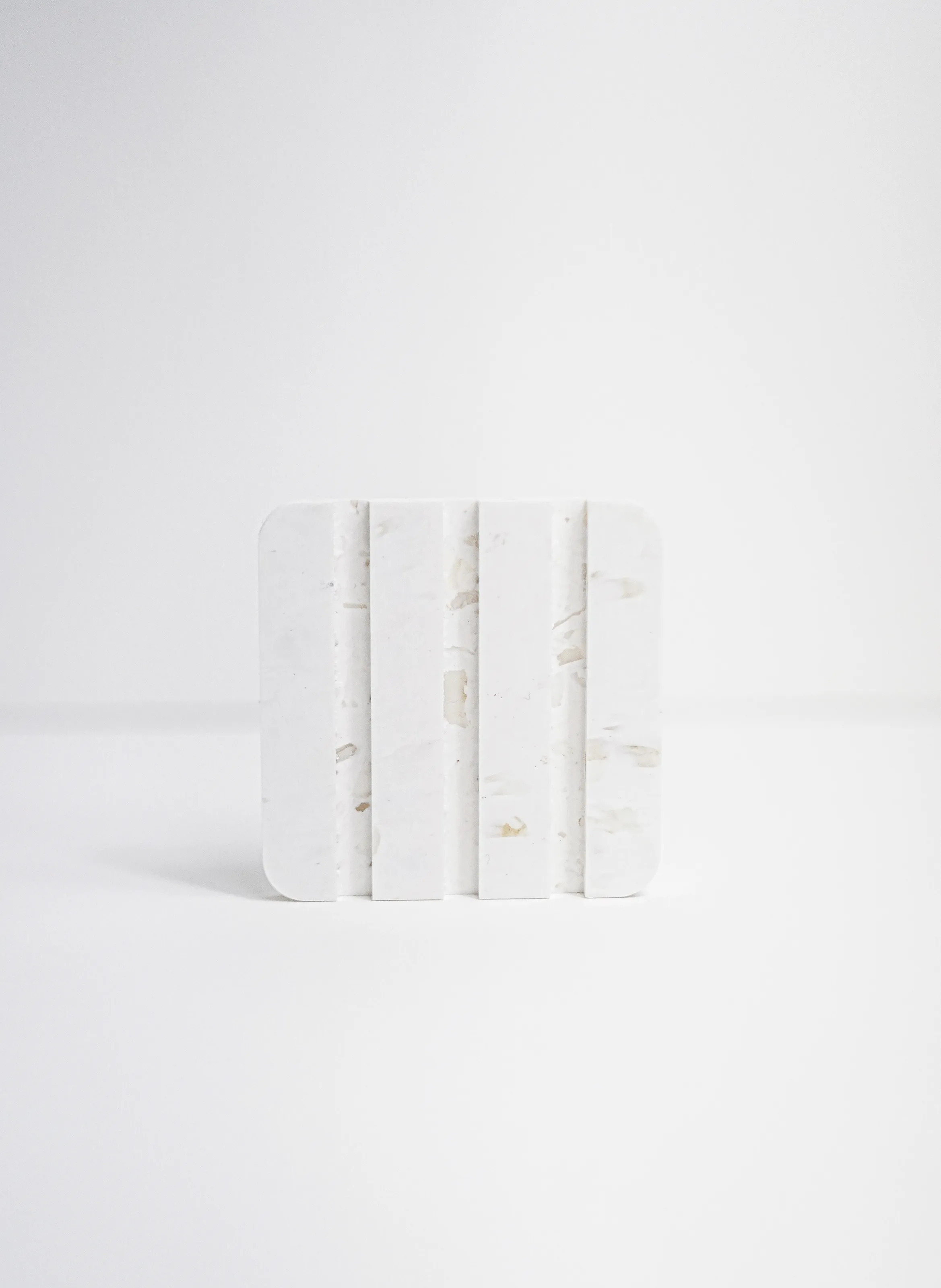 UMAI  Pearl soap dish