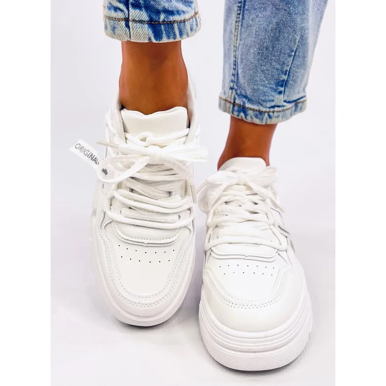 Valby White Women's Sneakers